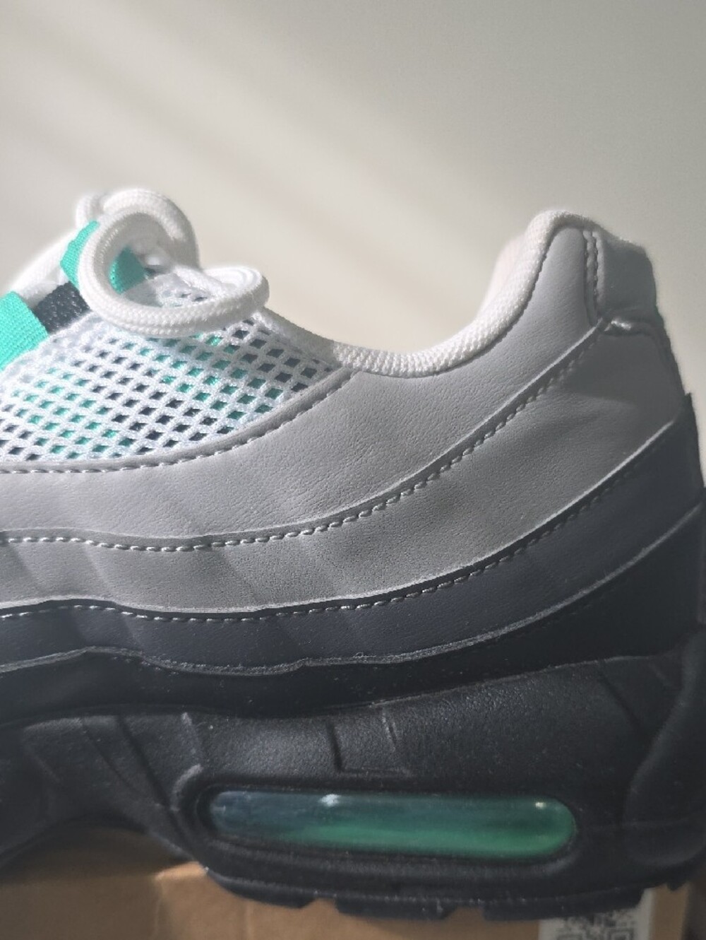Nike Air Max 95 Gray and Teal Athletic Sneakers - Picture 10 of 10